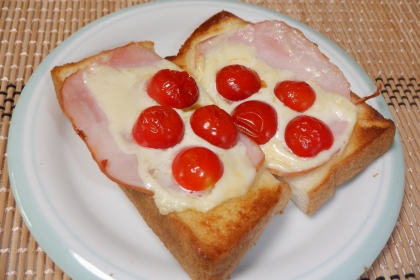 トマトとチーズの簡単トースト