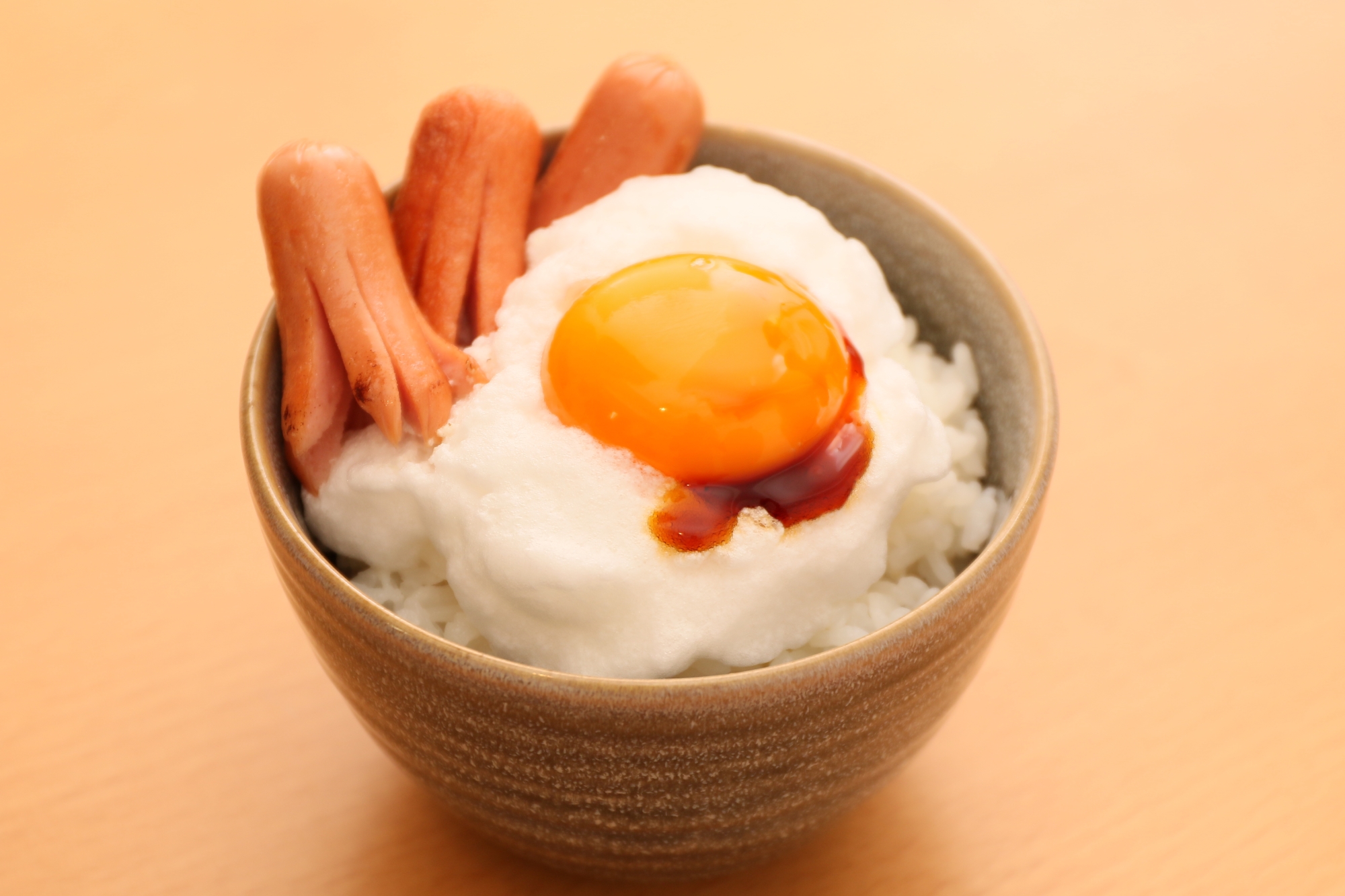 ふわふわメレンゲ卵かけご飯tkgウインナー添え レシピ 作り方 By Doragon24b 楽天レシピ ふわふわメレンゲ卵かけご飯tkgウインナー添え レシピ 作り方 By Doragon24b 楽天レシピ