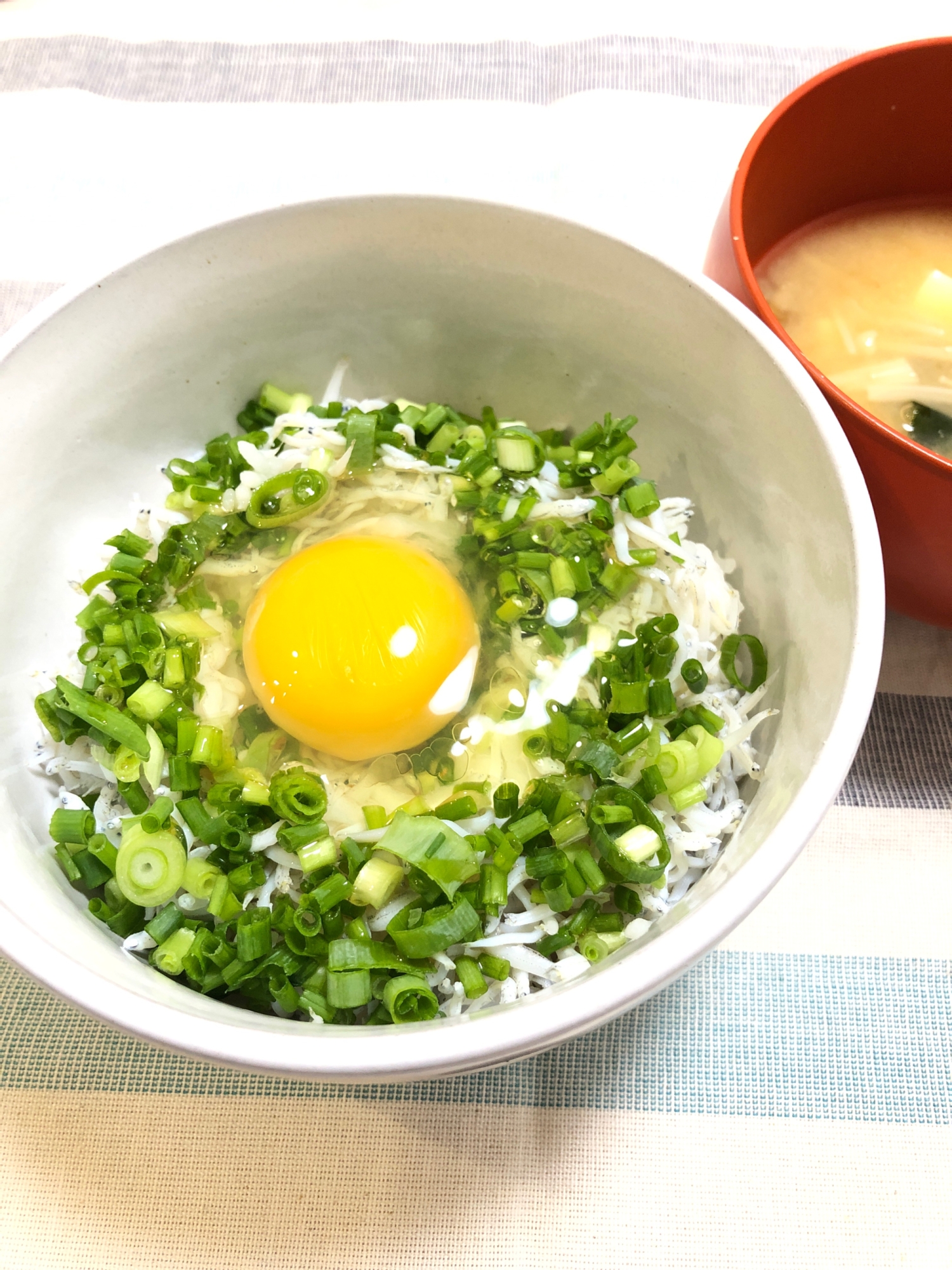 簡単　美味しい　しらす丼