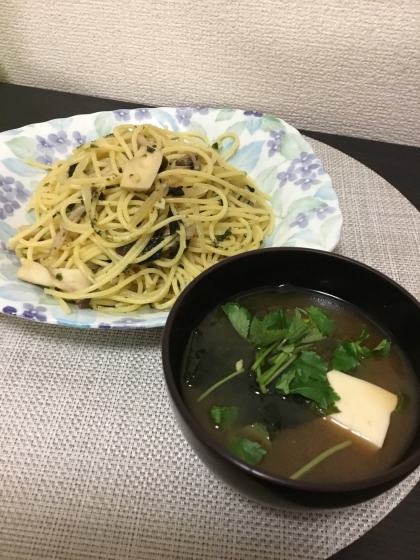 海苔も和えちゃいました♡
三つ葉のお味噌汁と一緒に♡