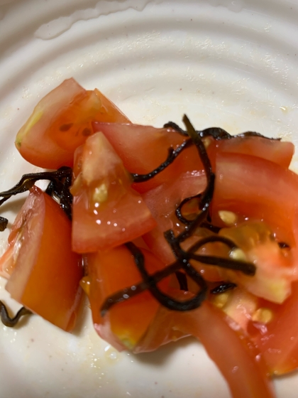 トマトの塩昆布和え