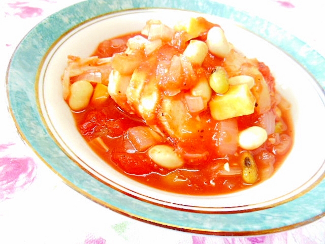 サラチキ添えて❤Ｗお豆と薩摩芋と新玉葱のトマト煮❤