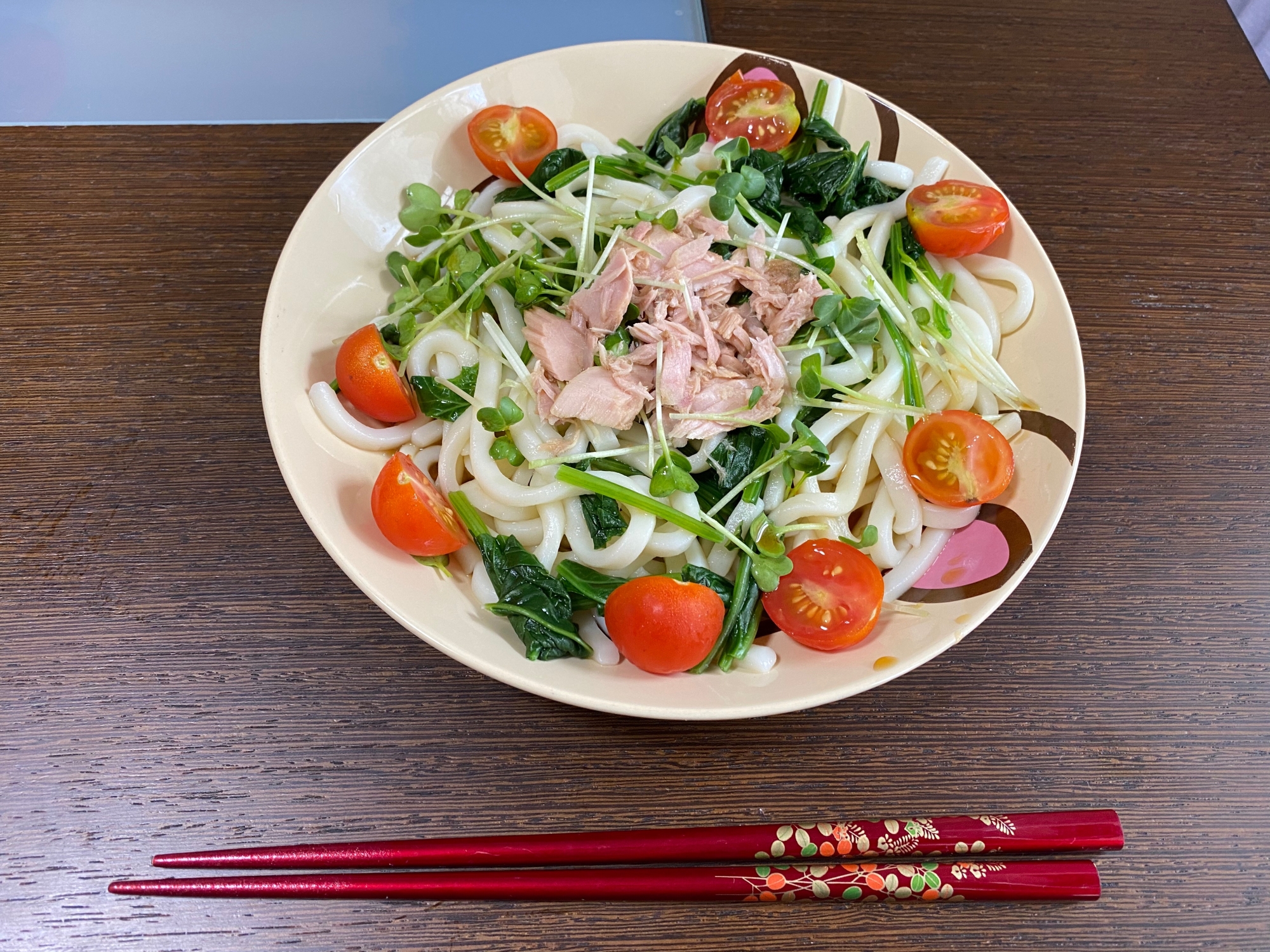 簡単⭐さっぱり⭐ゆずポン酢でサラダうどん