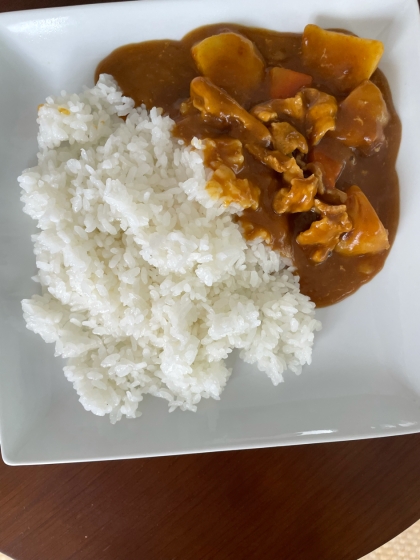 りんご入り♪くたくた牛すじカレー