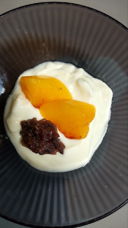 今日のヨーグルト♡柿&羊羹 はちみつかけて