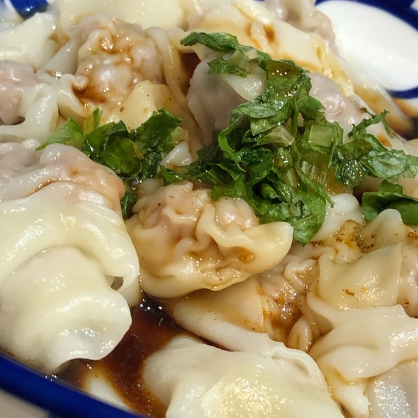 本格台湾ぷりぷりエビワンタン うま辛 台湾紅油炒手 レシピ 作り方 By Ann S Kitchen 楽天レシピ 本格台湾ぷりぷりエビワンタン うま辛 台湾紅油炒手 レシピ 作り方 By Ann S Kitchen 楽天レシピ