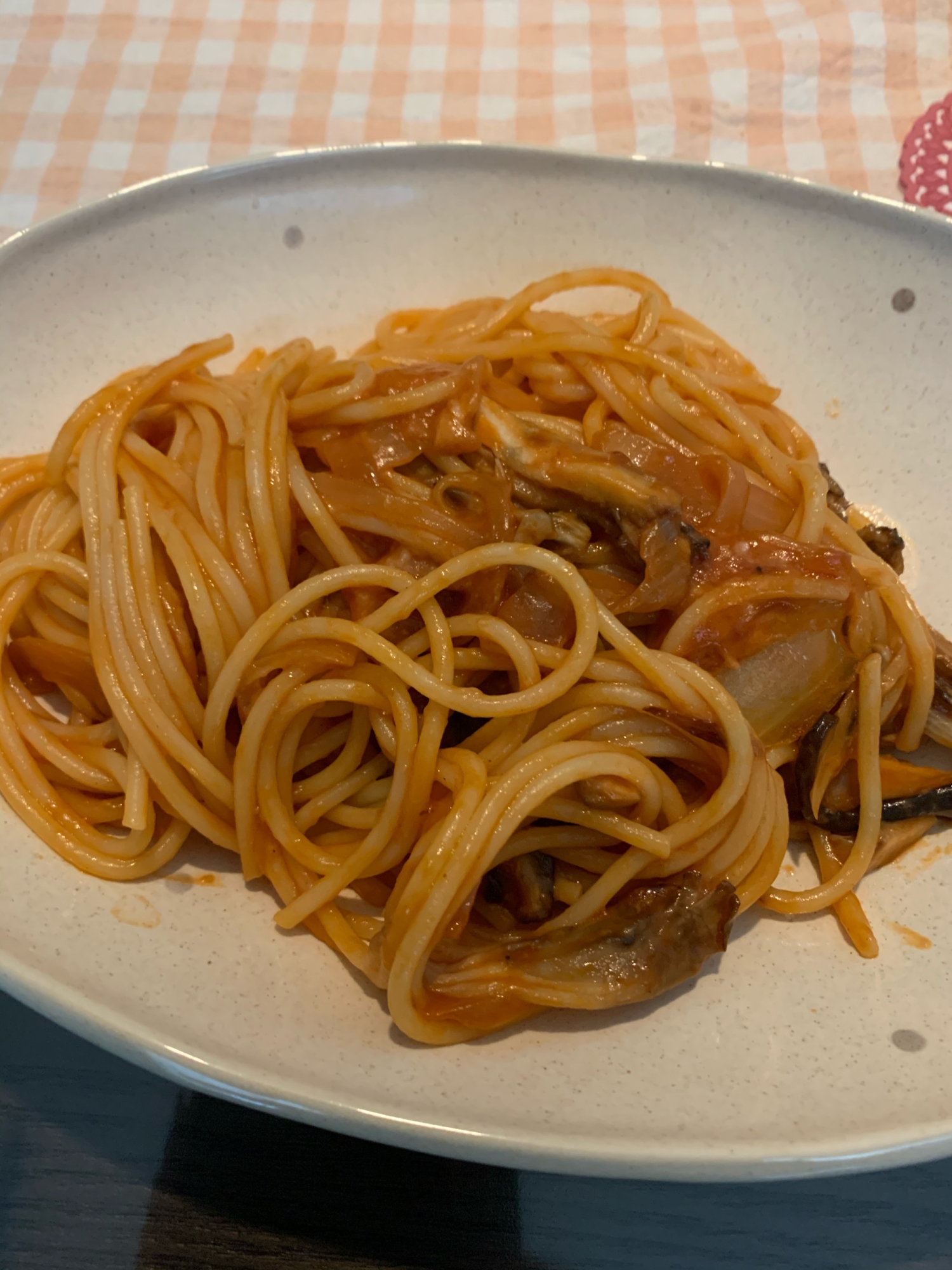 キノコのトマトパスタ