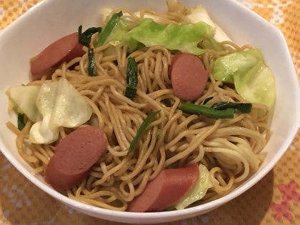 キャベツ＆ウインナーのオイスターソース焼きそば