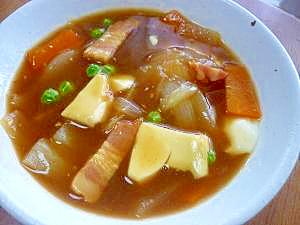 豆腐とベーコンのカレースープ