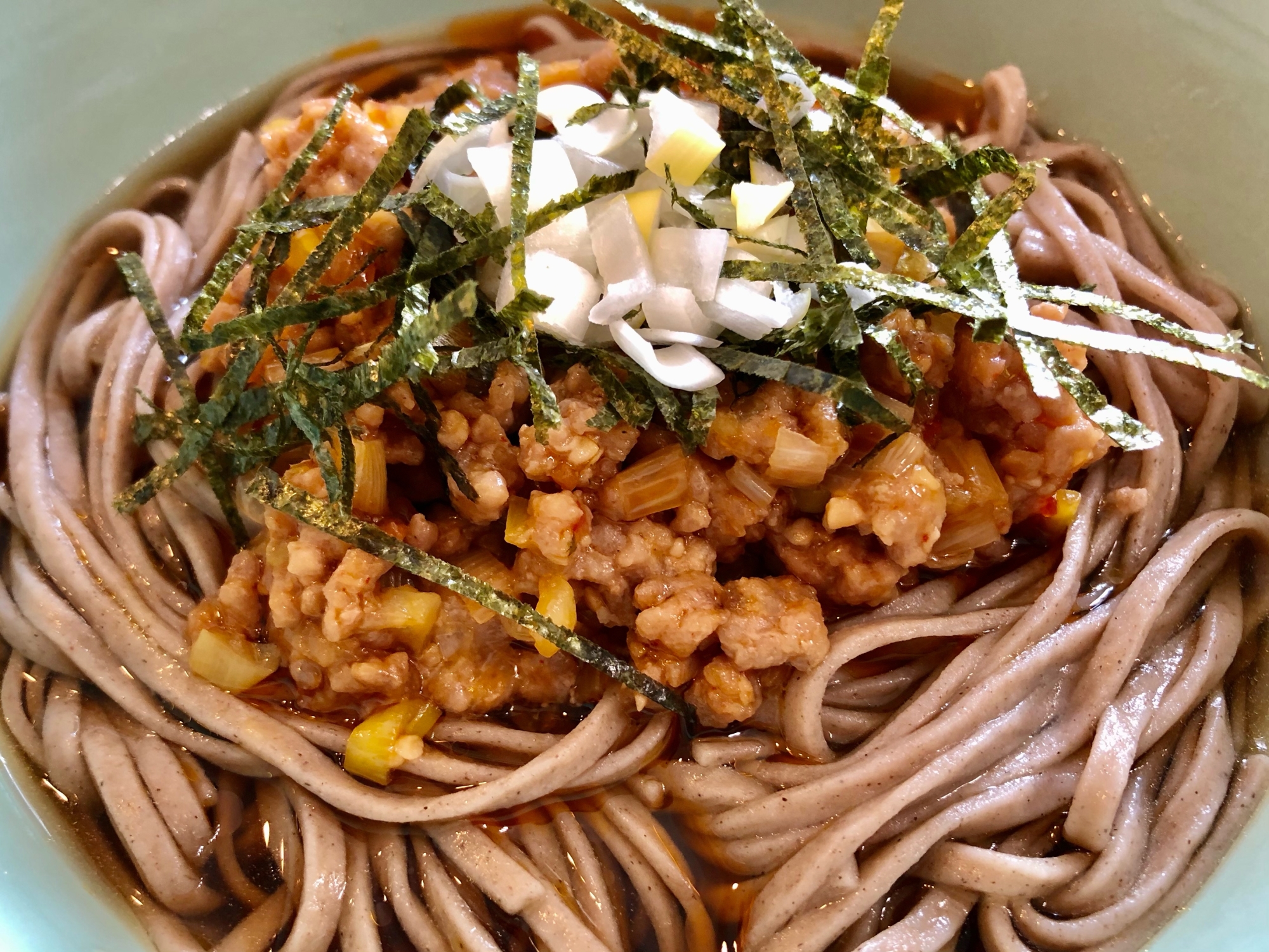 在宅ランチ♫たっぷりネギのピリ辛肉味噌お蕎麦