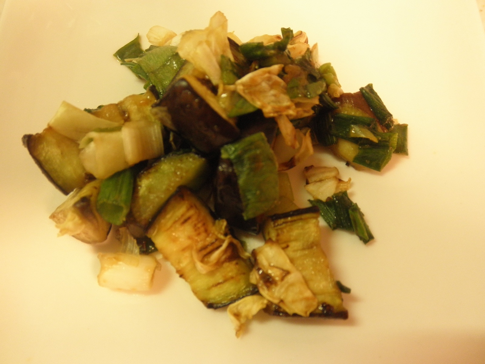 なす＆ねぎ＆キャベツ（残り野菜で）炒め物 レシピ・作り方 by