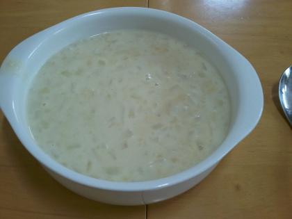 朝食にいただきました
ボリュームがあるので食欲がないときは、これ一品で栄養とれそうですね☆
ビシソワーズみたいでとっても美味しかったです