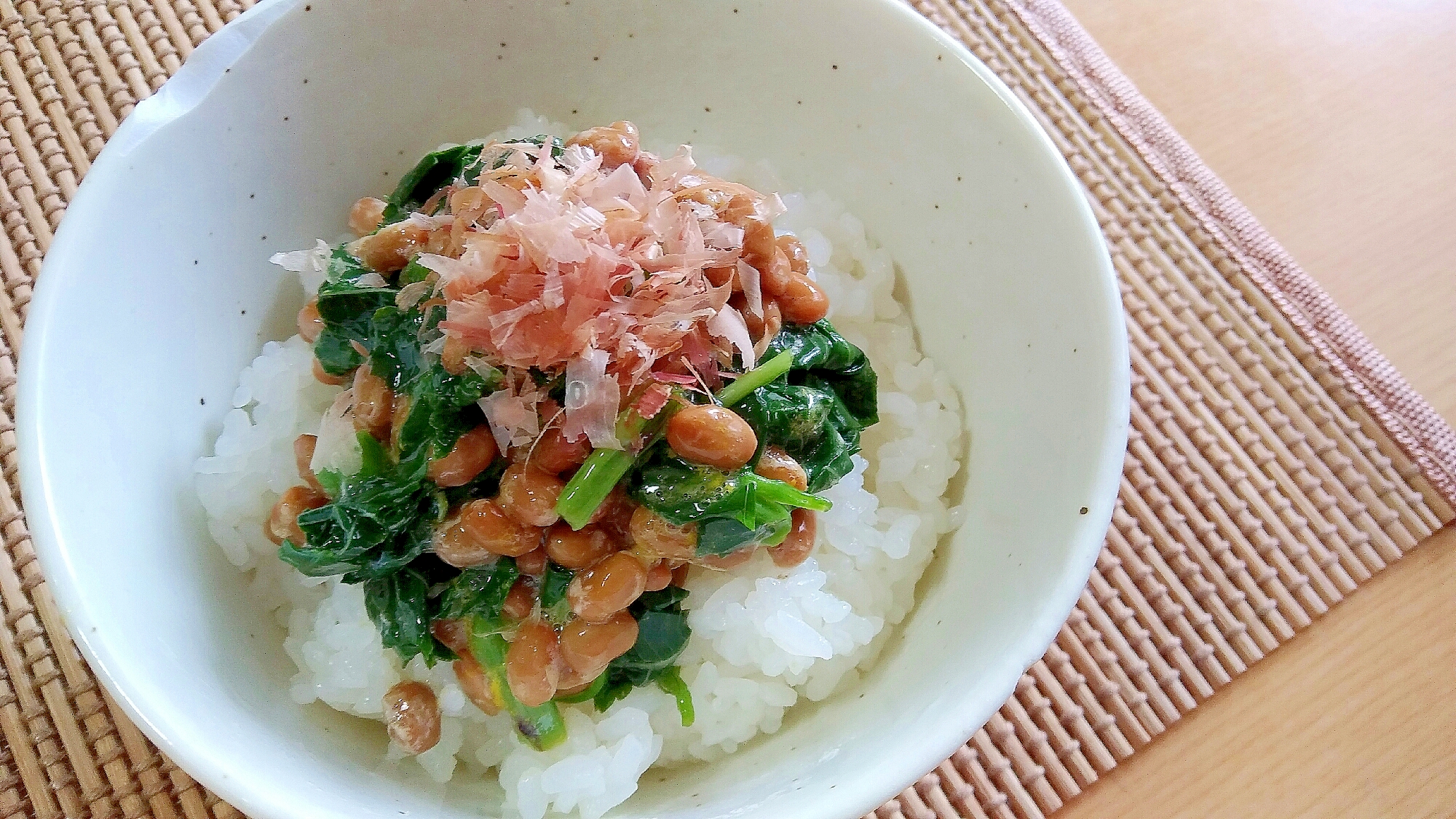 納豆とモロヘイヤのネバネバ丼