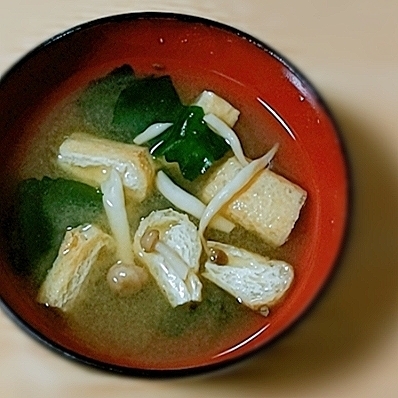 ワカメと油揚げの簡単味噌汁