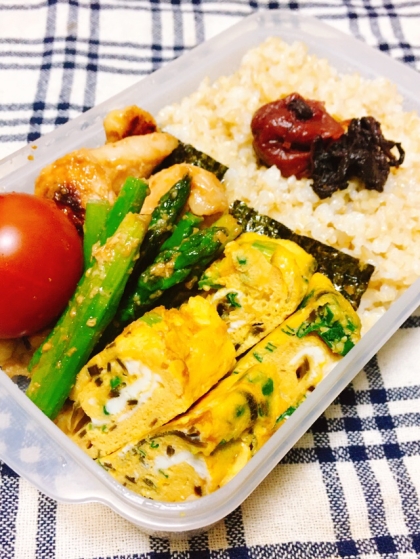 刻みネギと塩昆布のだし巻き玉子焼き