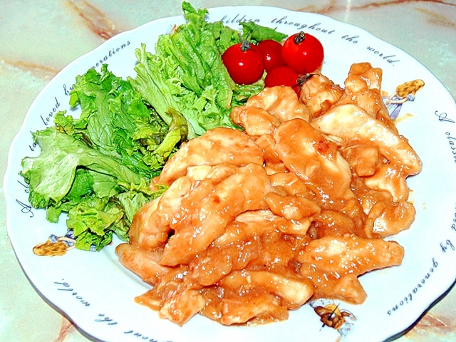 ご飯のおかずにぴったり！鶏胸肉の甘味噌スティック風