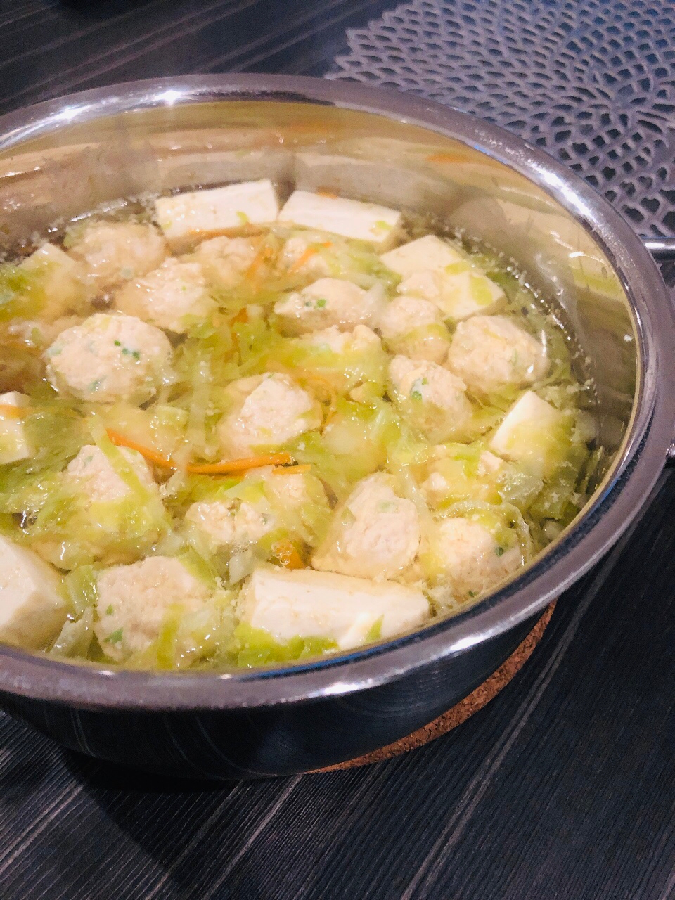 ふわふわ鶏団子と豆腐の鍋