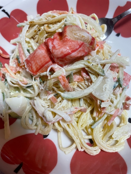 今日は、カニカマきゅうりDeパスタサラダ