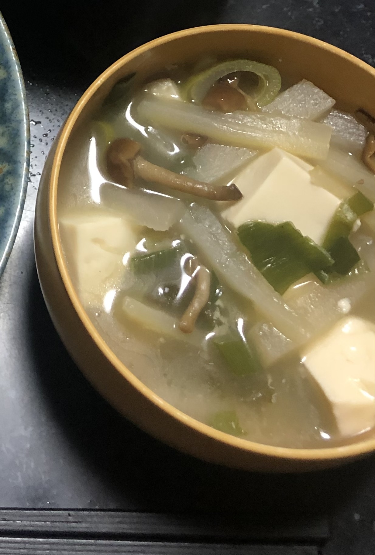 捨てないで！　手羽元の茹で汁で美味しいスープ