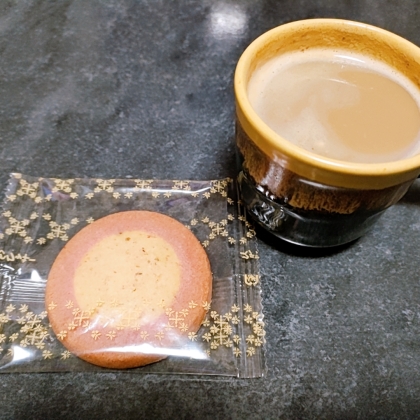 お菓子とコーヒー美味しく頂きました(*^-^*)