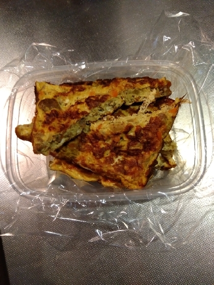 国産チーズをいれたオムレツ
