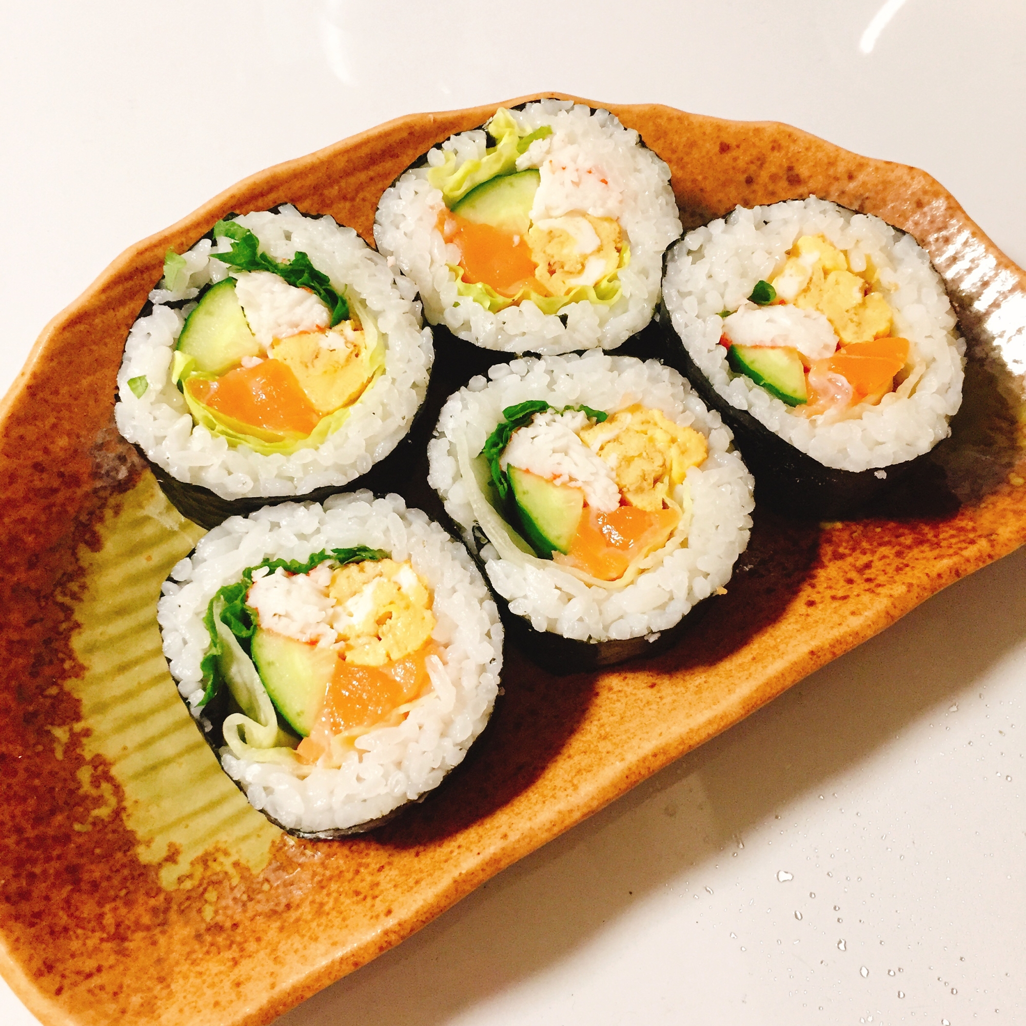 サーモン カニカマ 卵の巻き寿司 レシピ 作り方 By ウキウキるんるんkitchen 楽天レシピ