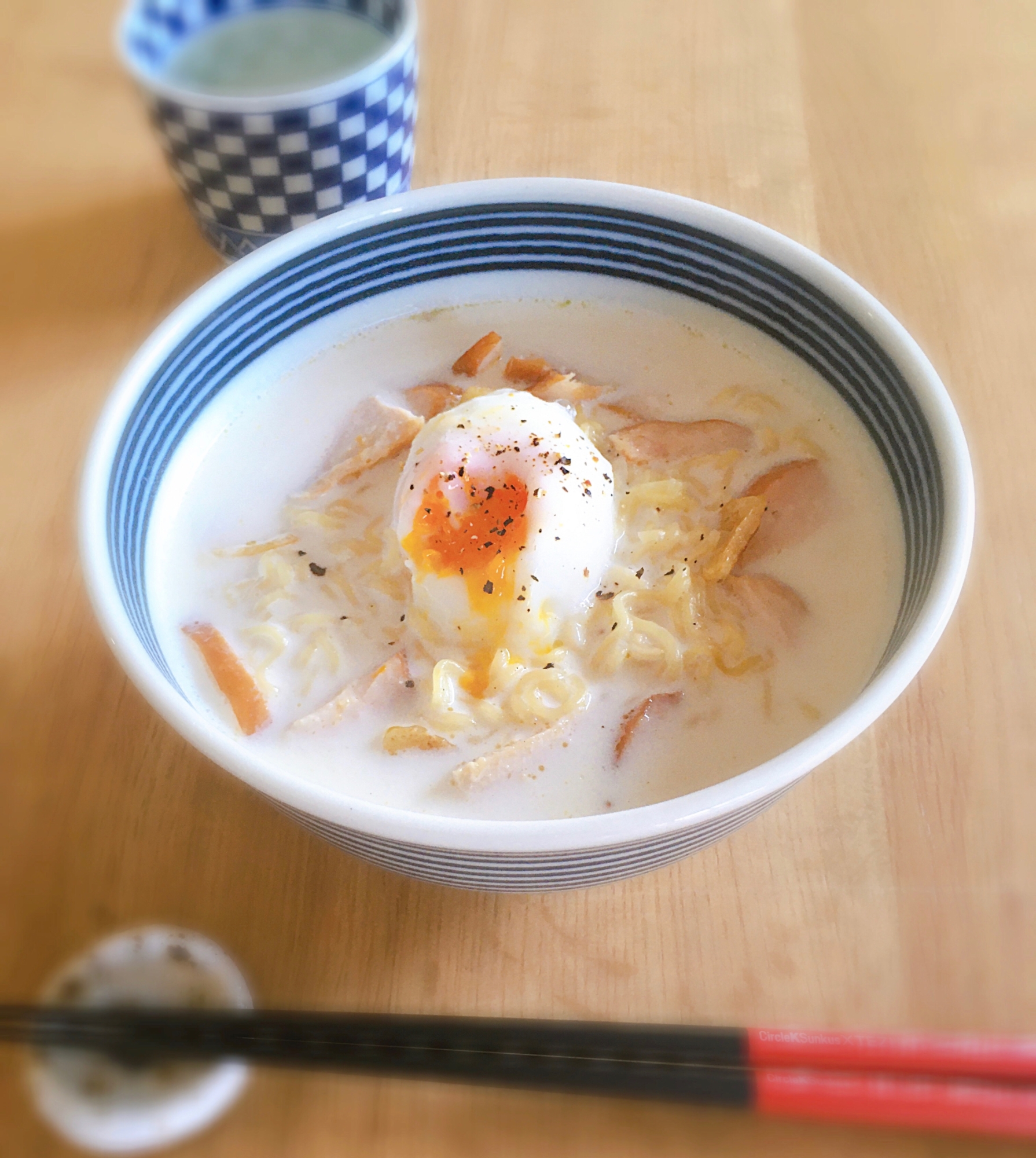 インスタント麺で作る♡カルボナーラ風ラーメン