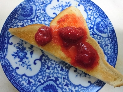 苺ジャムのハニーバニラトースト