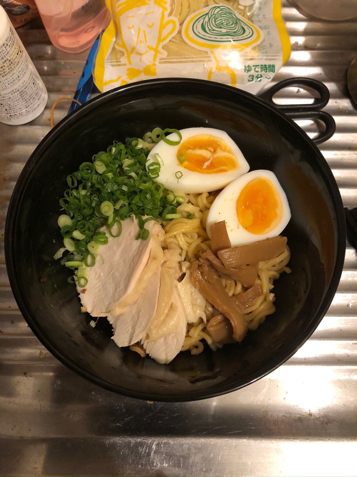 簡単！鍋キューブで混ぜ麺！