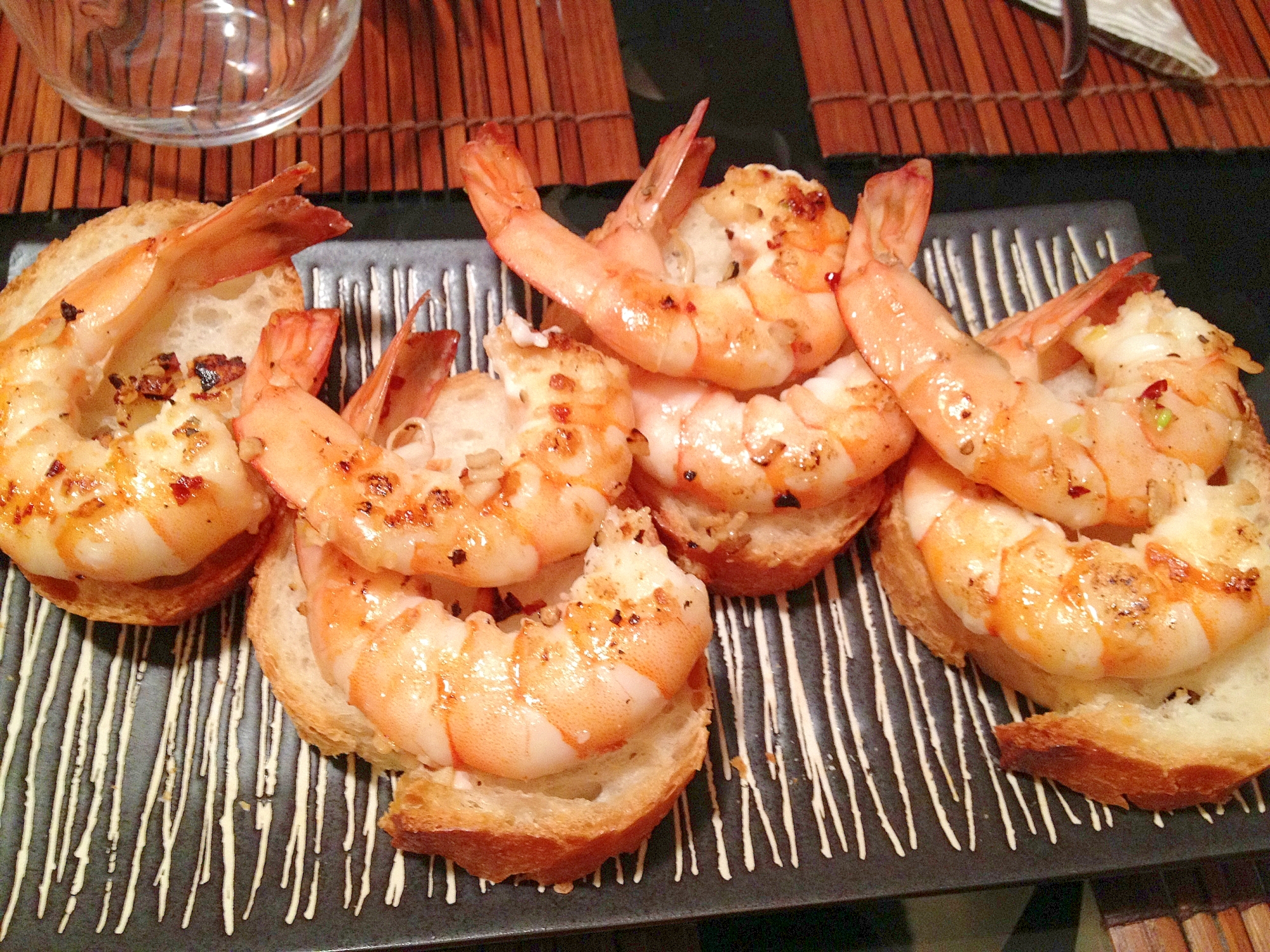 超簡単!エビのブルスケッタ