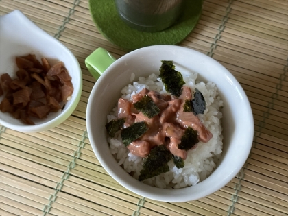 簡単♪ごま油が香る♪イカの塩辛ご飯