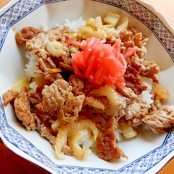 ノンオイル６分！？男性にも❤豚ひき肉&セロリの丼♪