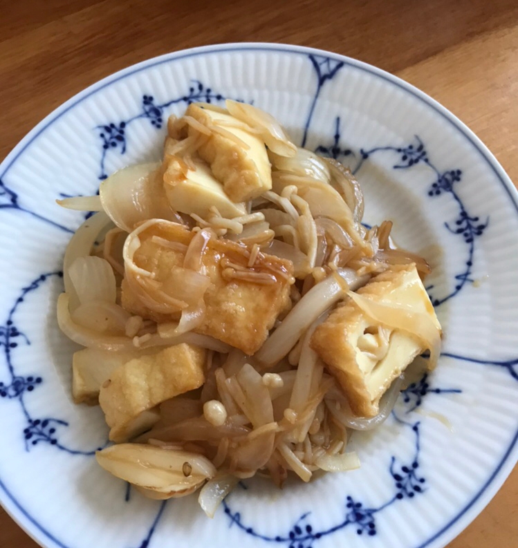 厚揚げと新玉ねぎ、えのきの焼肉のたれ炒め