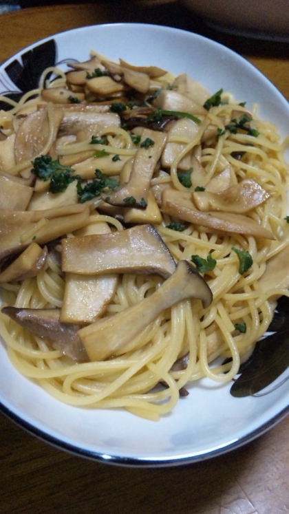 たっぷりきのこの和風パスタ