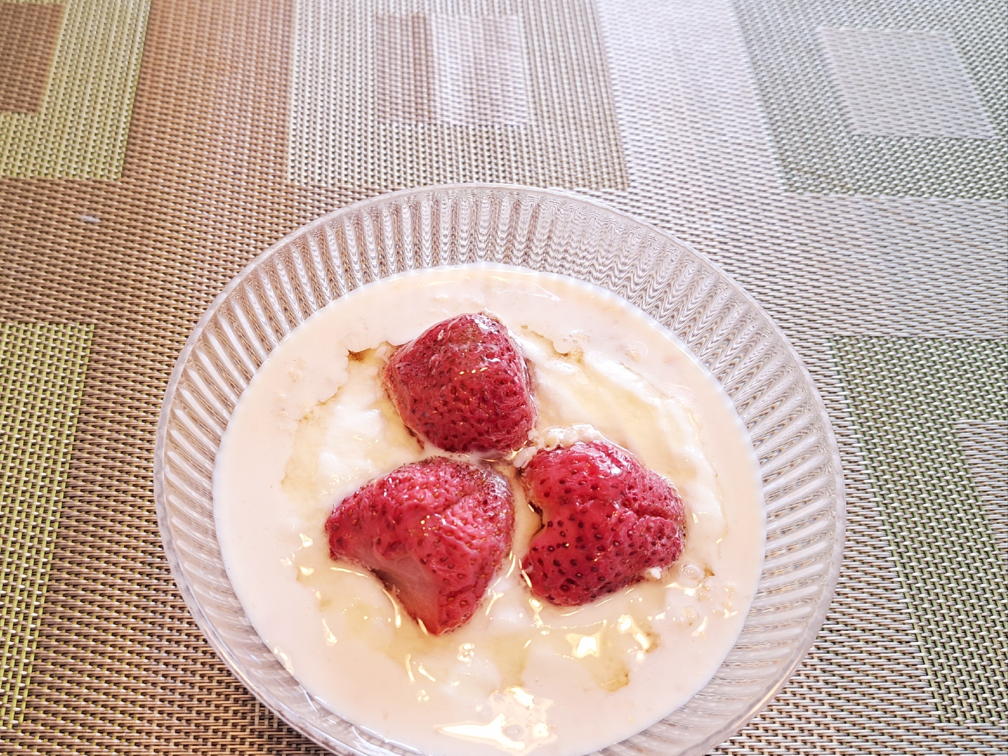 いちごのオーバーナイトオーツ