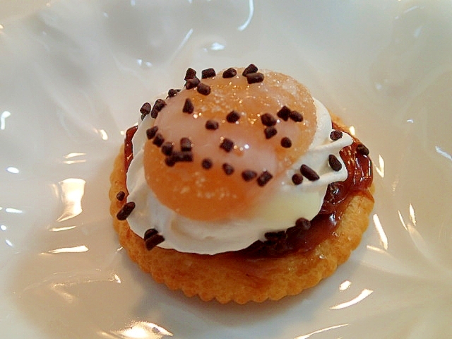 チョコとホイップと白花豆甘納豆のリッツ