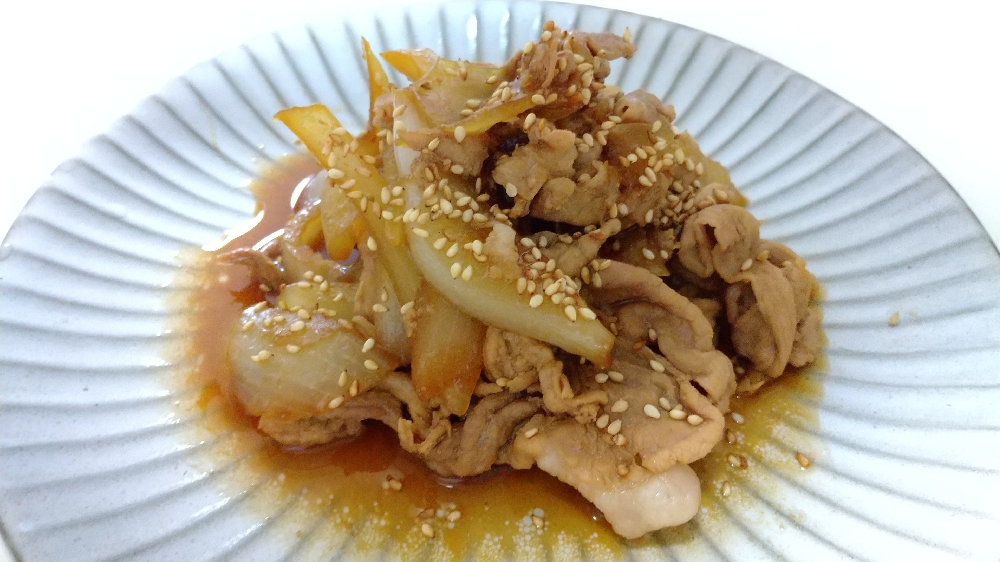 豚肉とたまねぎの生姜焼