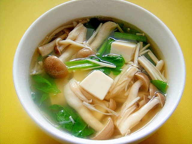 豆腐とキノコほうれん草のスープ