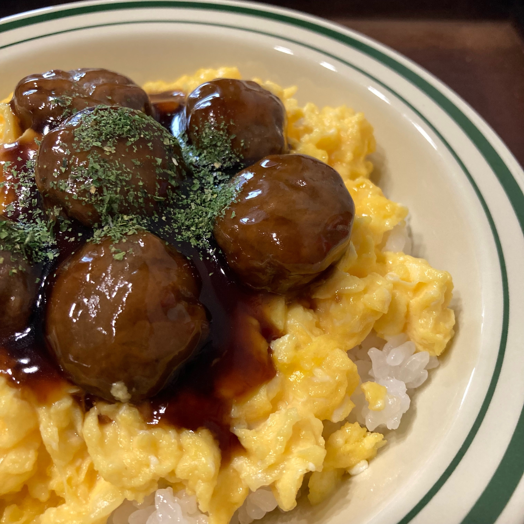 ロコモコ風ミートボール丼