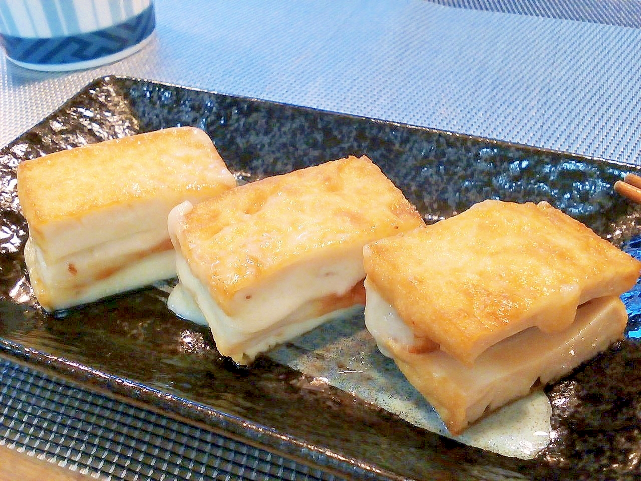 もっちりとろ り 厚揚げのちくわとチーズはさみ焼き レシピ 作り方 By 体脂肪率11 夫人 楽天レシピ もっちりとろ り 厚揚げのちくわとチーズはさみ焼き レシピ 作り方 By 体脂肪率11 夫人 楽天レシピ