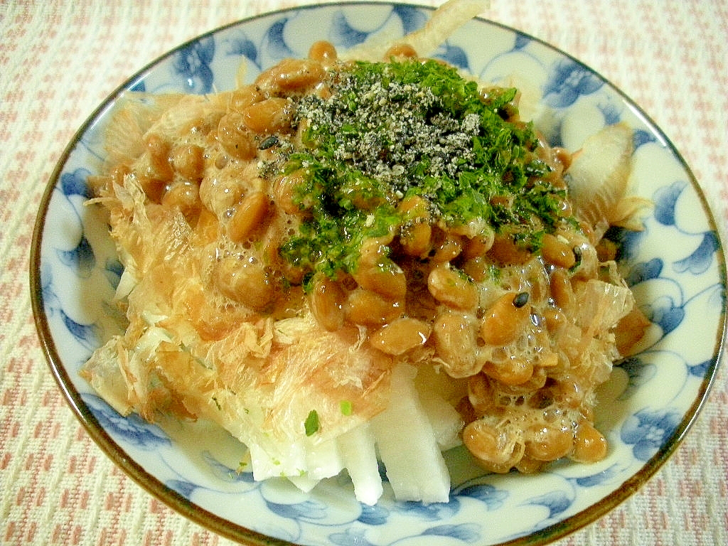 さっぱりおいしい！簡単長芋と納豆のサラダ風