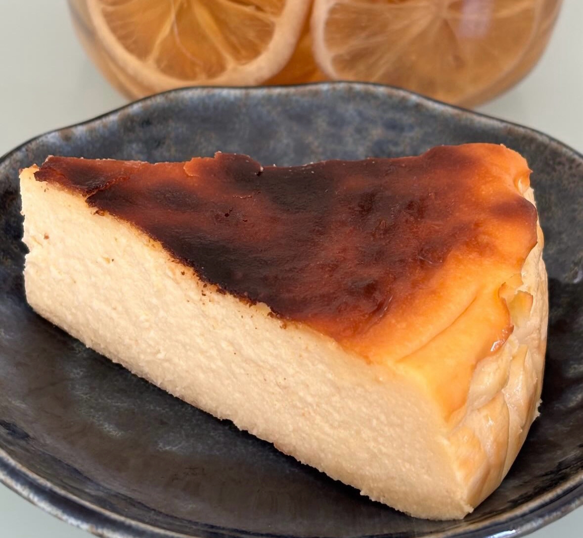 ホワイトチョコレートで作るバスクチーズケーキ♪
