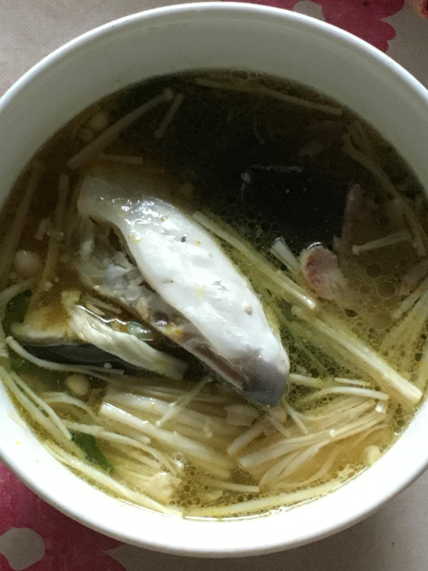 ブリ、えのき、水菜のスープ