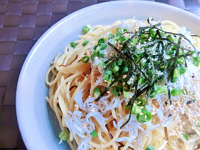 しらすと塩昆布のパスタ✿