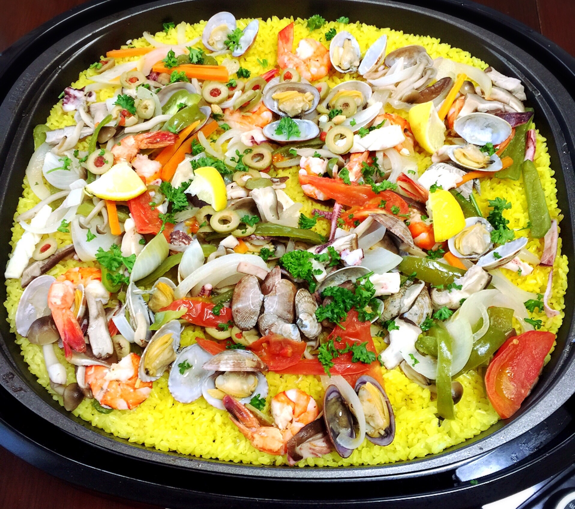 ホットプレートで簡単 シーフードパエリア レシピ 作り方 By らあじ2213 楽天レシピ