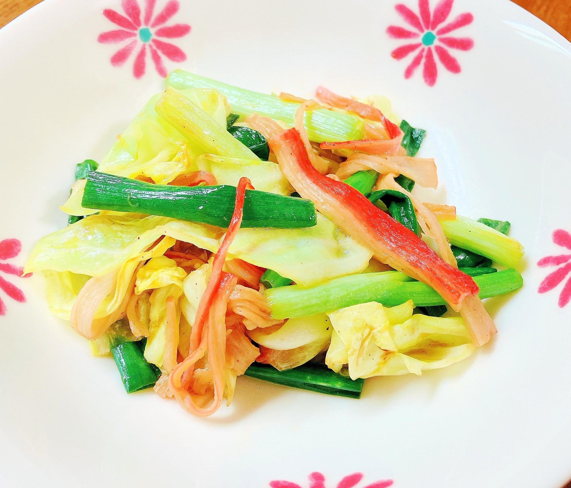 キャベツと分葱とカニカマの炒め物