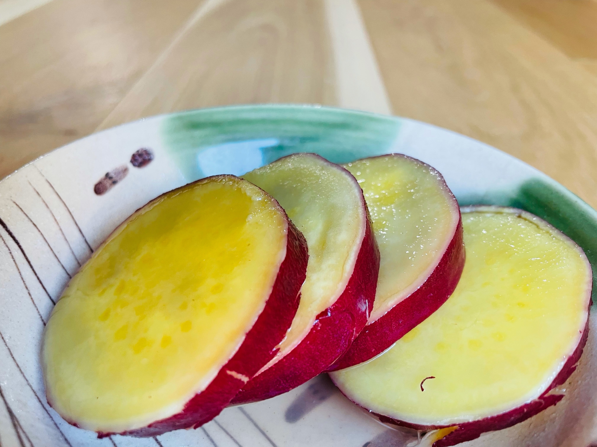 お弁当にも！子供も大好き！サツマイモのレモン煮