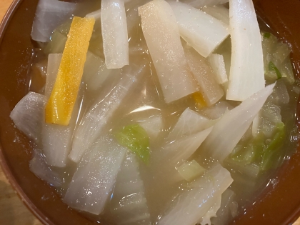 白菜•にんじん•大根のみそ汁