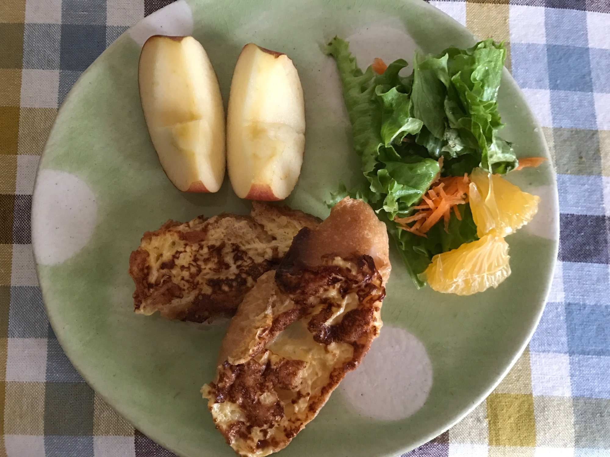 フレンチトーストで朝ごはんプレート