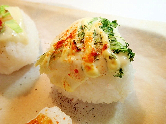 ＣＯで　チーズとマスタードスプラウトの焼きおにぎり